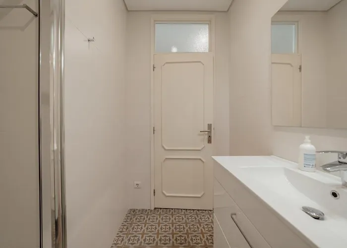 Downtown Design With Balcony By Vacationy Порту