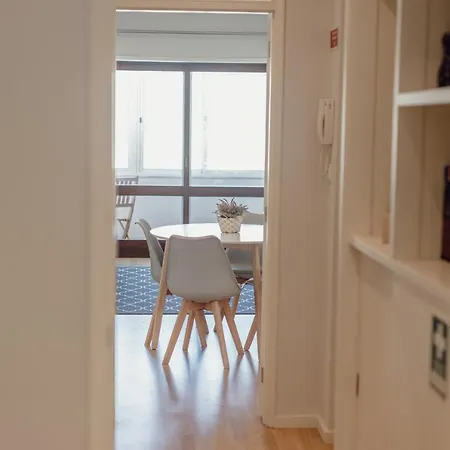 Downtown Design With Balcony By Vacationy Apartment Porto