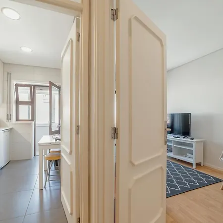 Apartment Downtown Design With Balcony By Vacationy Porto