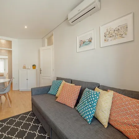 Downtown Design With Balcony By Vacationy Apartment *