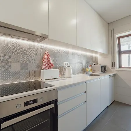 Downtown Design With Balcony By Vacationy Apartamento *