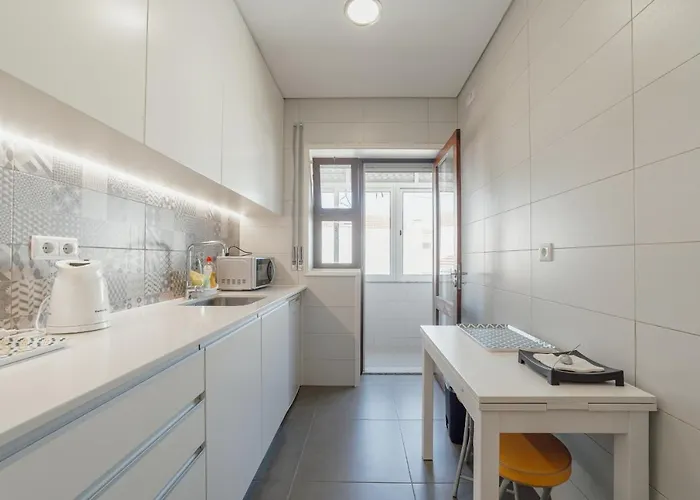 Apartman Downtown Design With Balcony By Vacationy