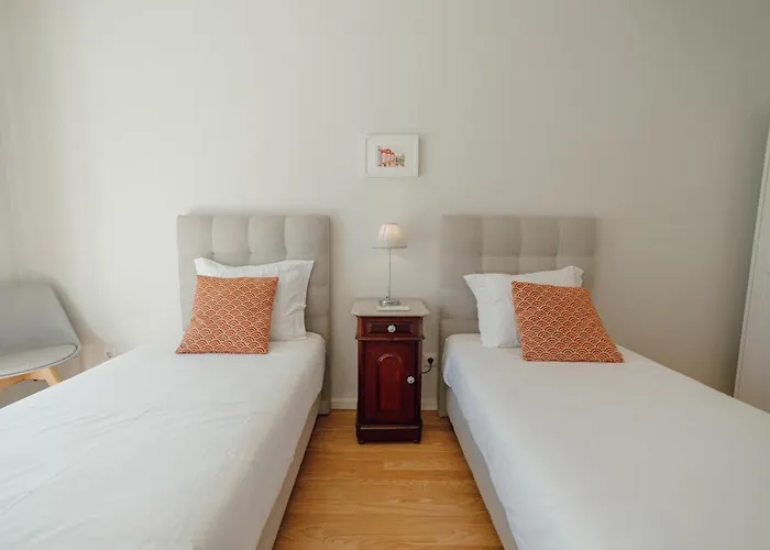 Apartman Downtown Design With Balcony By Vacationy