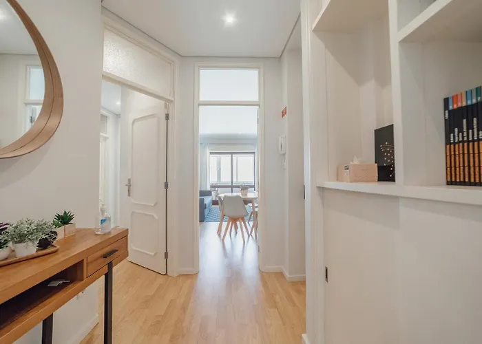 Downtown Design With Balcony By Vacationy Apartman *