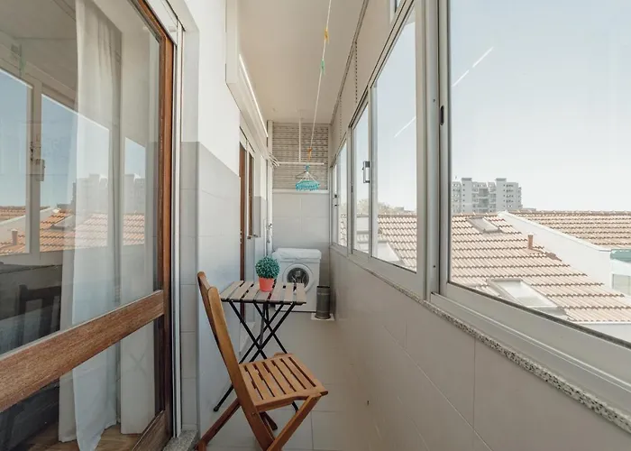 アパート Downtown Design With Balcony By Vacationy *