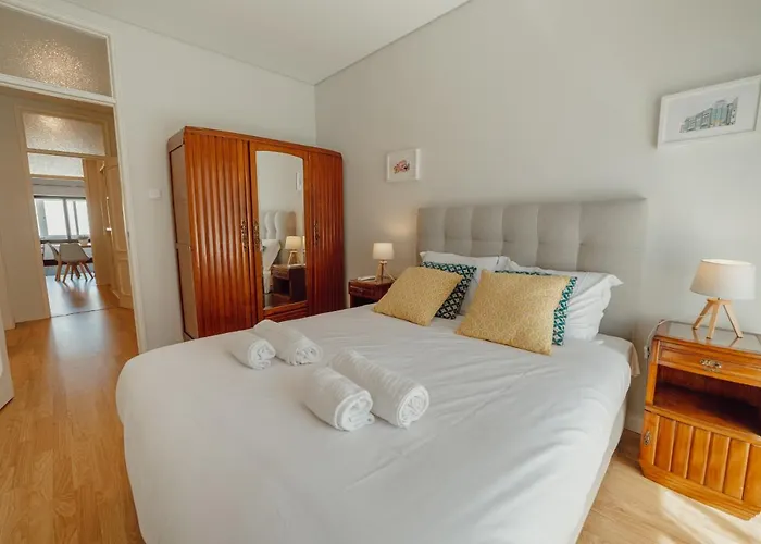 Downtown Design With Balcony By Vacationy Apartman Porto