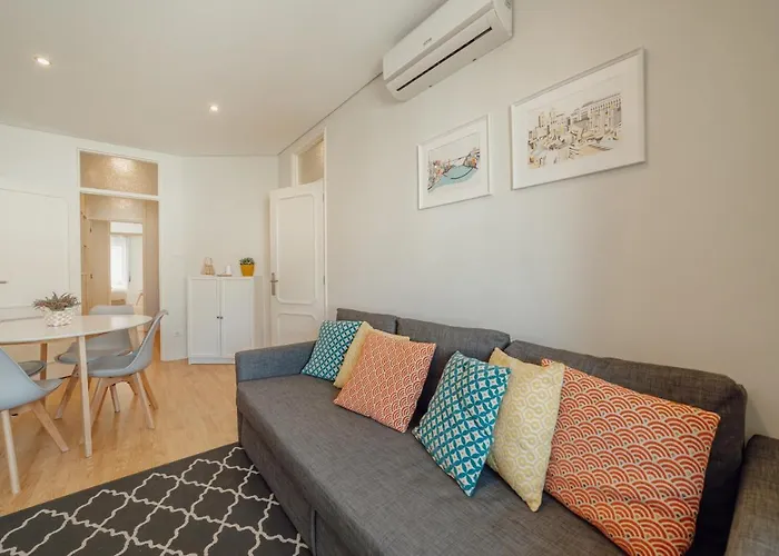 Downtown Design With Balcony By Vacationy Apartman *