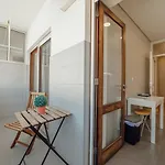 Downtown Design With Balcony By Vacationy Appartamento